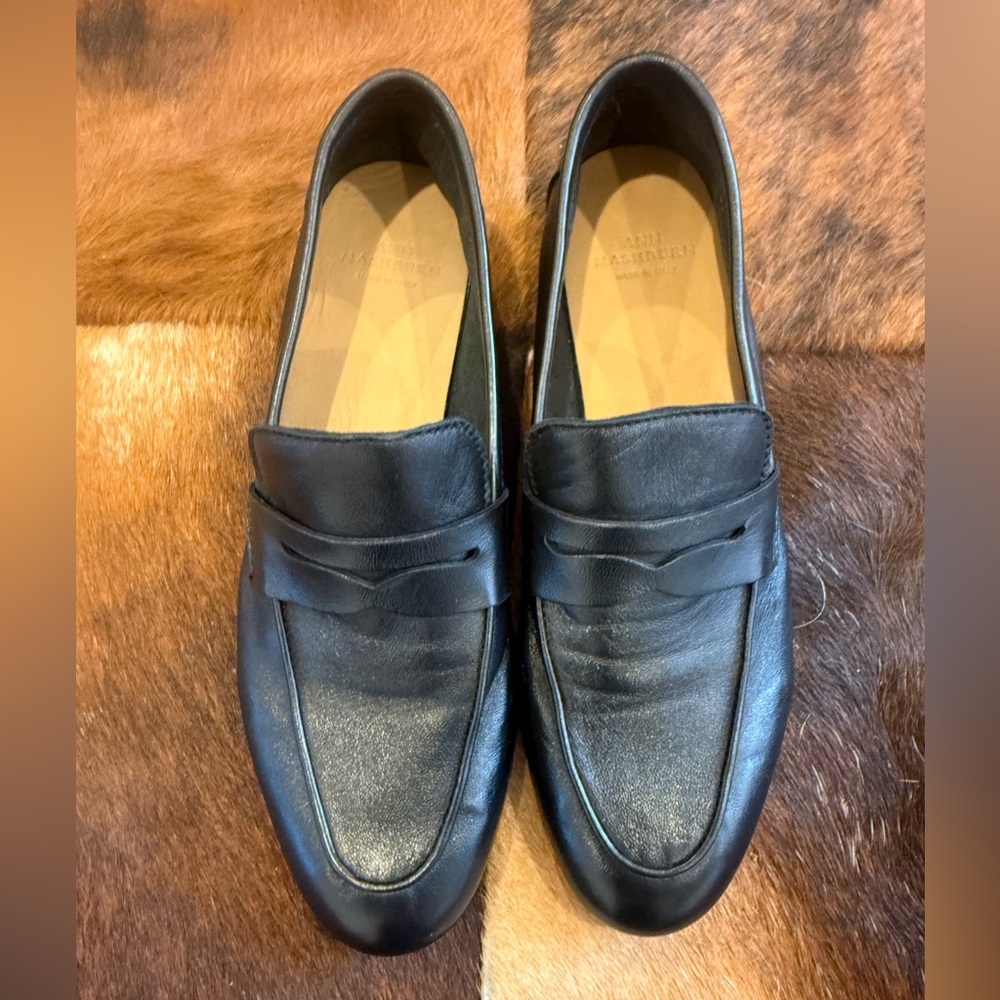 Ann Mashburn Mia Black Leather Loafers - Picture 3 of 8